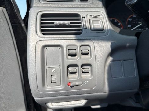 Used 1998 Honda CR-V LX image 16