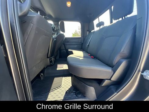 Used 2024 RAM 2500 Tradesman w/ Chrome Appearance Group AWD/4WD image 31