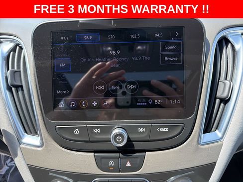 Used 2021 Chevrolet Malibu LT FWD image 17