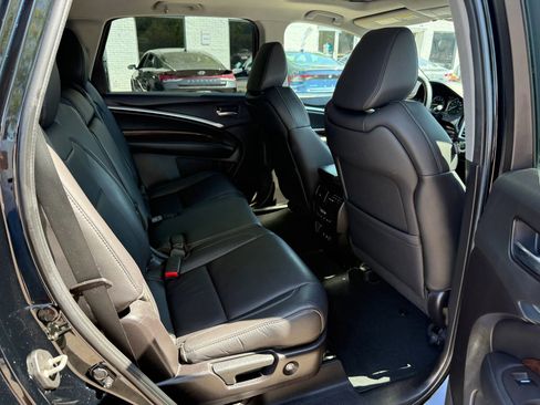 Used 2020 Acura MDX FWD image 12