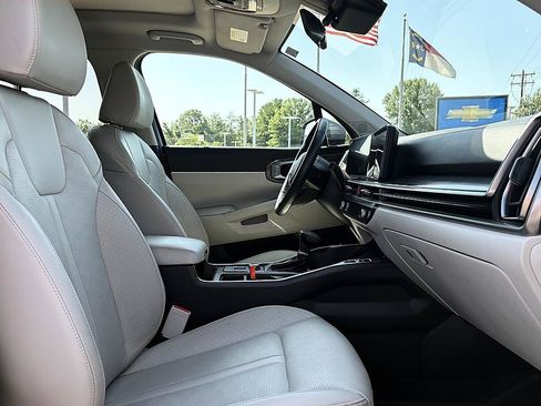Used 2025 Kia Sorento S w/ Panoramic Sunroof Package FWD image 14