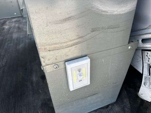 Used 2001 Chevrolet Express 1500 image 38