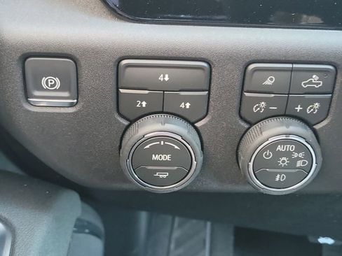 New 2026 Chevrolet Silverado 2500 LT w/ All Star Edition AWD/4WD image 15