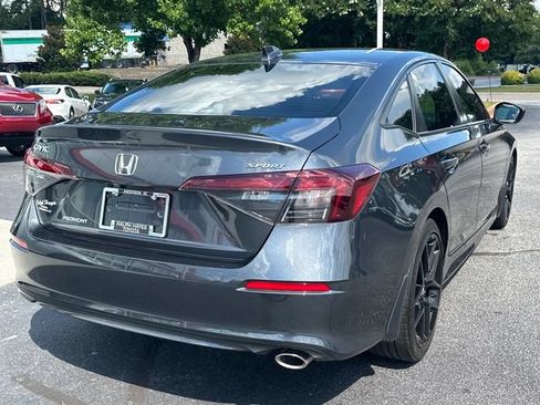Used 2025 Honda Civic Sport image 3
