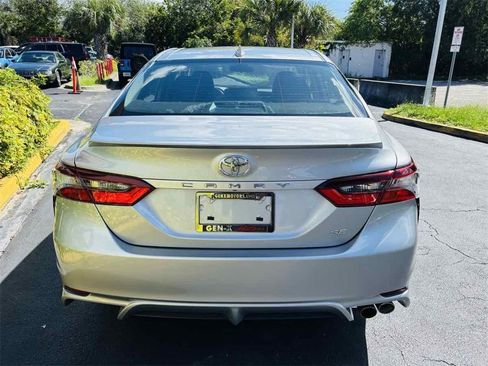 Used 2023 Toyota Camry SE image 7