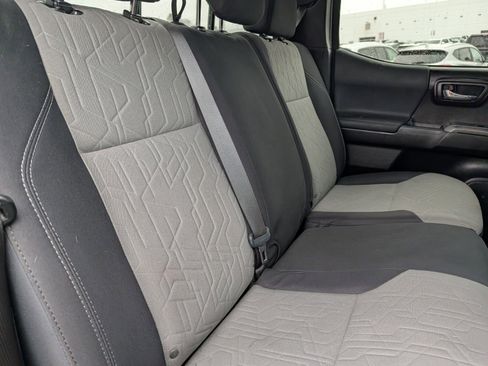 Used 2020 Toyota Tacoma TRD Sport image 19