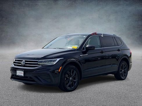 Used 2024 Volkswagen Tiguan SE image 5