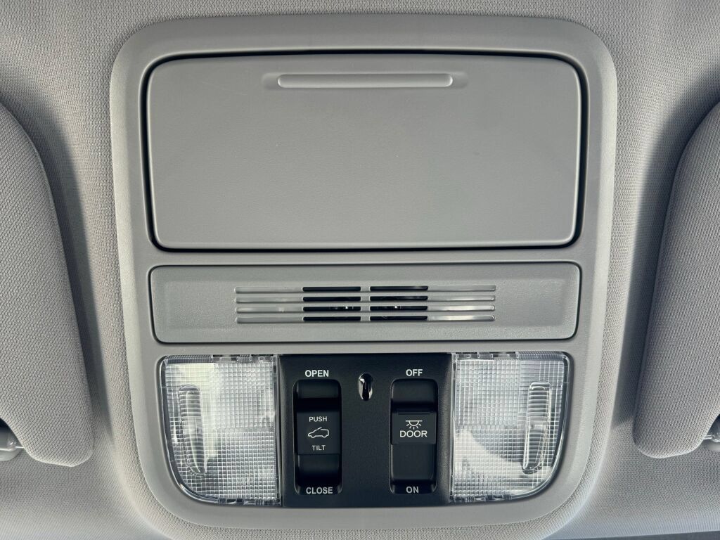 Used 2023 Honda Odyssey EX-L image 32