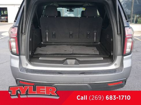 Used 2021 Chevrolet Suburban Z71 AWD/4WD image 19