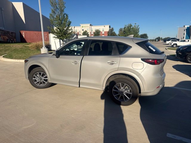 Used 2025 MAZDA CX-5 AWD 2.5 S w/ Preferred Package image 4