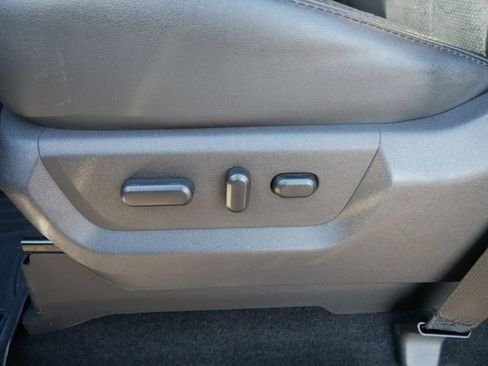 Used 2011 Ford F350 Lariat w/ Lariat Interior Pkg image 17