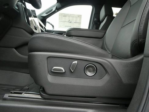 New 2026 GMC Yukon XL Denali w/ Sun & Power Step Package AWD/4WD image 7