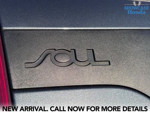 Used 2022 Kia Soul LX FWD image 11