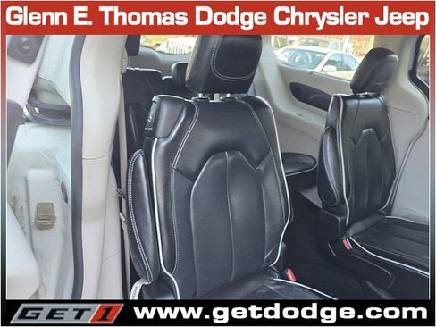 Certified 2024 Chrysler Pacifica Limited image 31