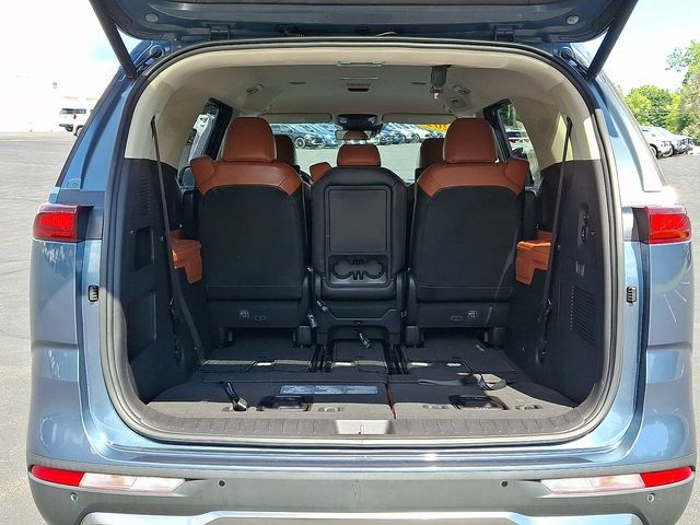 Used 2023 Kia Carnival SX FWD image 32
