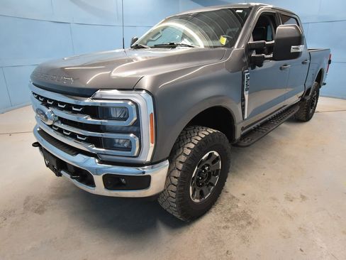 Used 2023 Ford F250 Lariat w/ Tremor Off-Road Package image 35