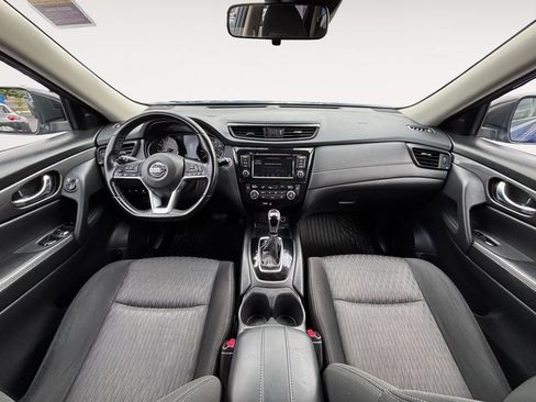 Used 2020 Nissan Rogue SV FWD image 11