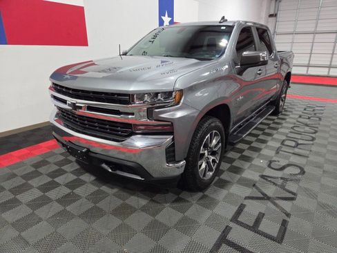 Used 2019 Chevrolet Silverado 1500 LT w/ Texas Edition image 3