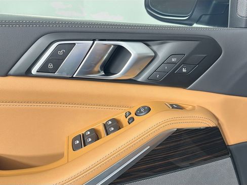 New 2026 BMW X5 xDrive50e image 17