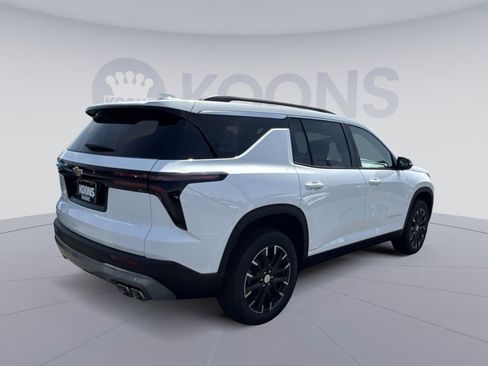 New 2026 Chevrolet Traverse LT w/ Sun and Wheel Package FWD image 7