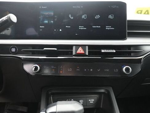 Used 2026 Kia K5 LXS FWD image 28