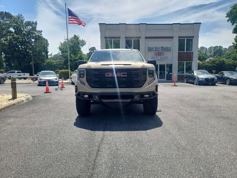 Used 2023 GMC Sierra 1500 Elevation AWD/4WD image 9