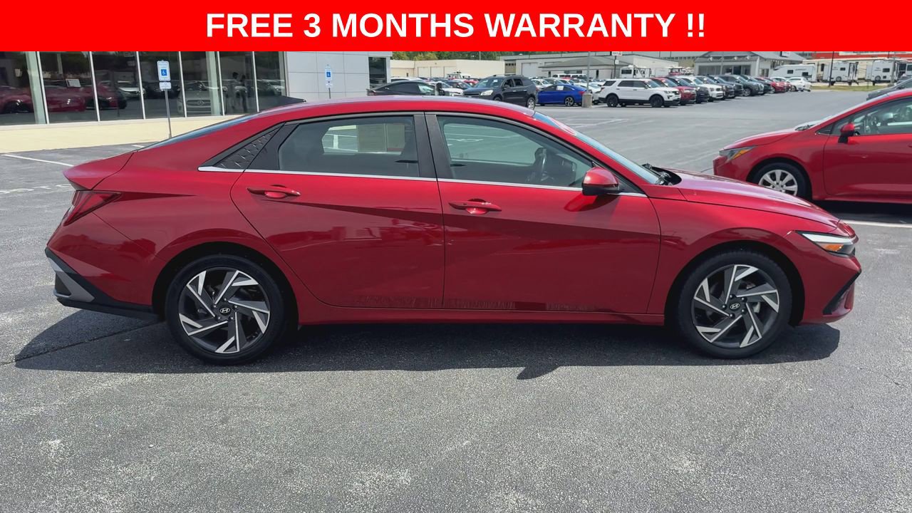 Used 2024 Hyundai Elantra SEL w/ Convenience Package FWD image 2