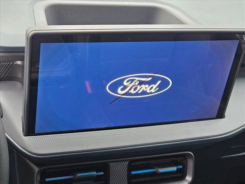 New 2026 Ford Maverick Lobo image 12