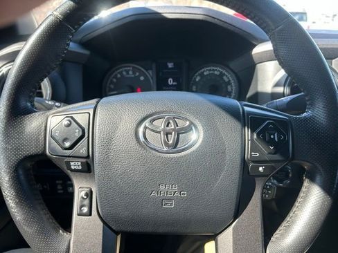 Used 2017 Toyota Tacoma SR5 image 15