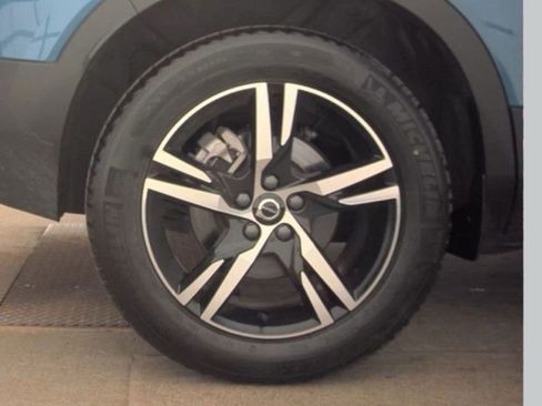 Used 2024 Volvo XC40 B5 Core AWD/4WD image 18