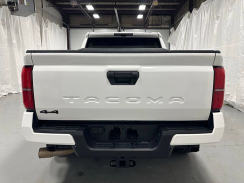 Used 2024 Toyota Tacoma TRD Sport AWD/4WD image 6