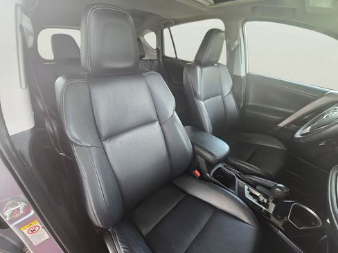 Used 2017 Toyota RAV4 Limited FWD image 39