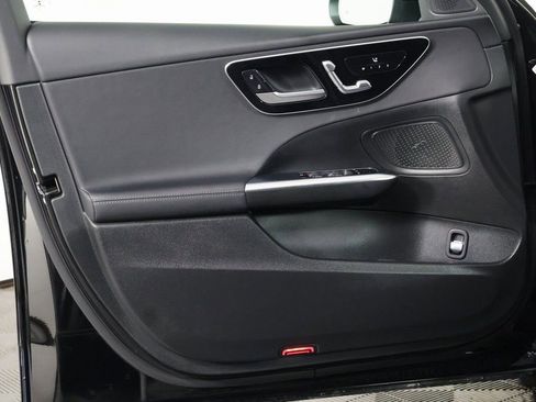 Used 2022 Mercedes-Benz C 300 Sedan image 12