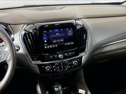 Used 2020 Chevrolet Traverse Premier FWD image 5