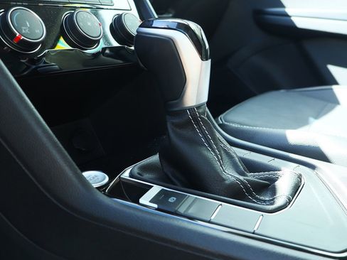 Used 2023 Volkswagen Taos SE image 49