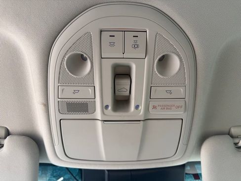 Used 2021 Genesis G70 2.0T w/ Elite Package image 28