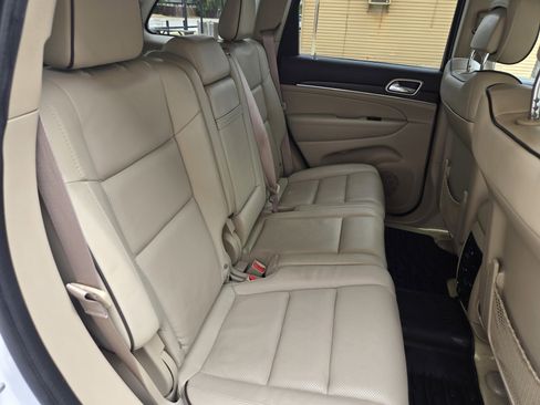 Used 2014 Jeep Grand Cherokee Overland image 11