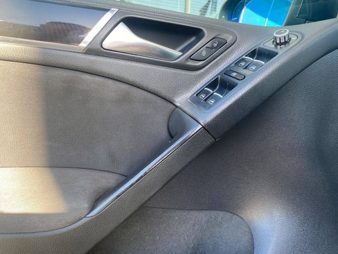 Used 2010 Volkswagen GTI 4-Door FWD image 16