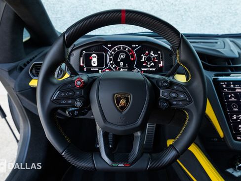 Used 2024 Lamborghini Revuelto AWD/4WD image 32
