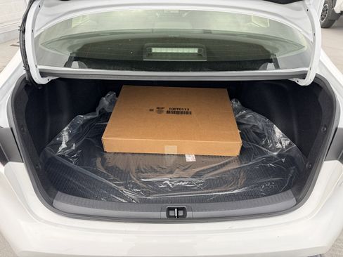 New 2026 Toyota Corolla SE FWD image 9