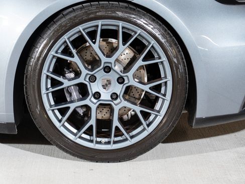 Used 2025 Porsche 911 Carrera T RWD image 11