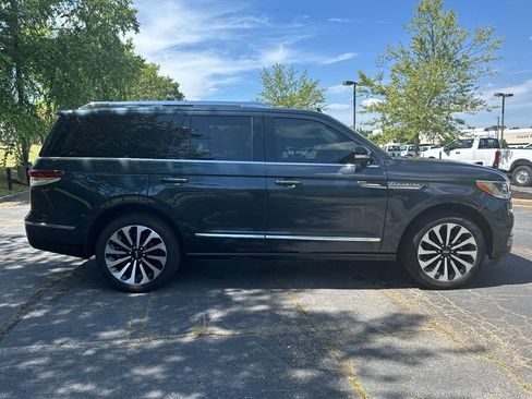 Used 2024 Lincoln Navigator Reserve AWD/4WD image 5