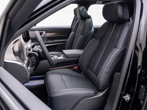 New 2026 Cadillac Vistiq Sport AWD/4WD image 18