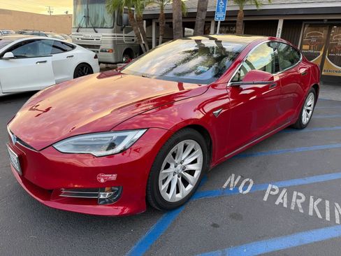 Used 2017 Tesla Model S 100D image 3