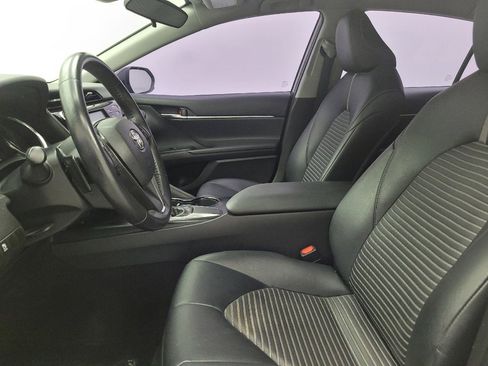 Used 2019 Toyota Camry SE FWD image 17