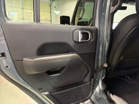 Used 2025 Jeep Wrangler Unlimited Rubicon 392 AWD/4WD image 23