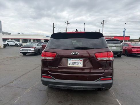 Used 2016 Kia Sorento FWD w/ LX Convenience Package image 6