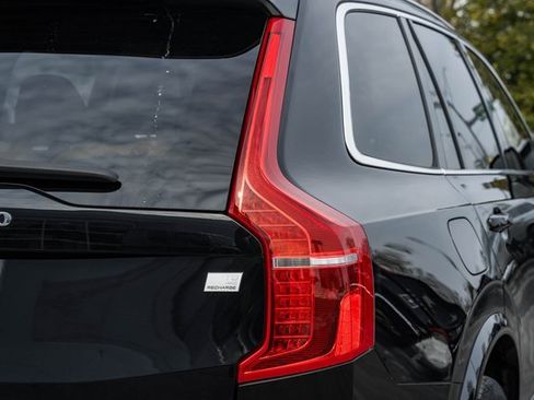 Certified 2024 Volvo XC90 T8 Ultimate w/ Protection Package image 7