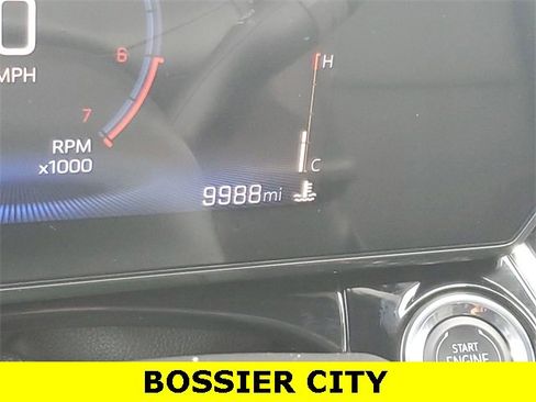 Certified 2025 Chevrolet Trax RS w/ Sunroof Package image 12