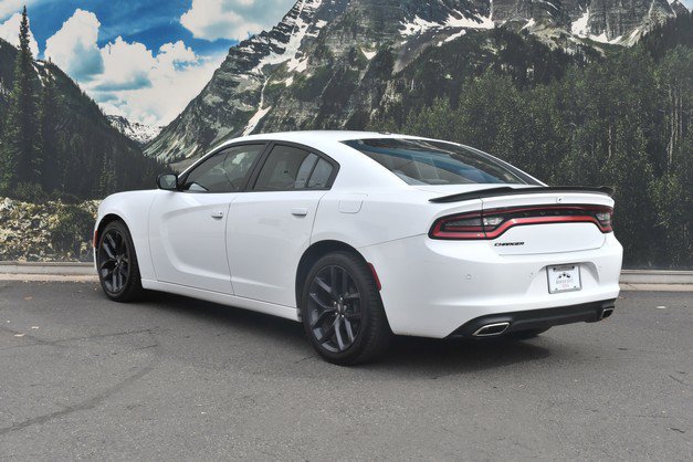 Used 2020 Dodge Charger SXT w/ Blacktop Package RWD image 9